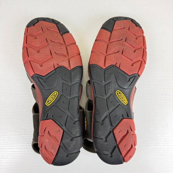 EUC Keen Clearwater CNX Sandals in the Raven/Tortoise Shell Colorway main image 6